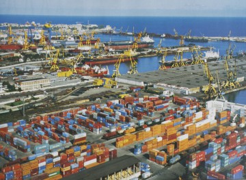 Afaceriştii din porturile maritime, „deranjaţi” de poliţişti: a plouat cu dosare penale şi amenzi!